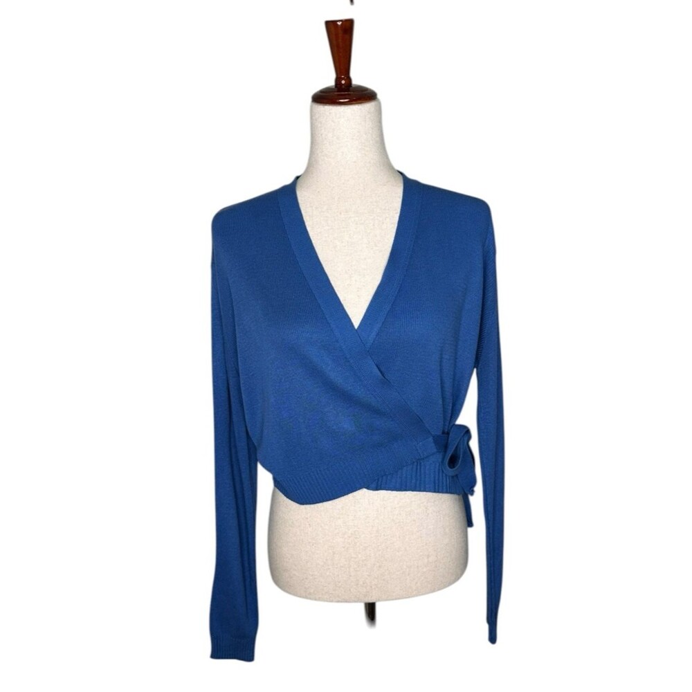 MODA INT’L made in USA Y2K Blue Wrap-Style Sweater. Cropped. Vintage. Layers.